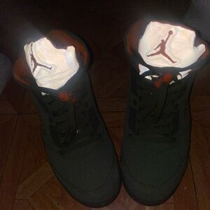 Jordan Sneakers in Olive and Orange